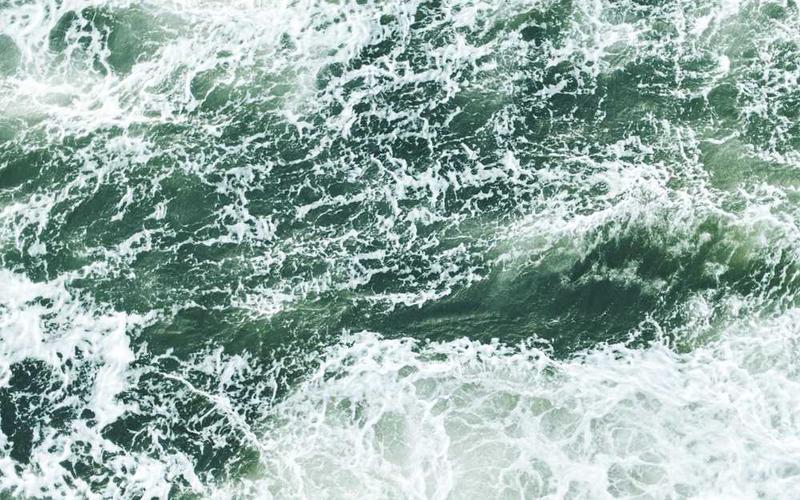 色彩运用与光影处理